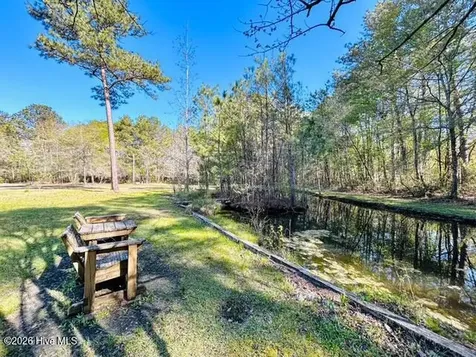 127 Rojay Lane Richlands NC 28574