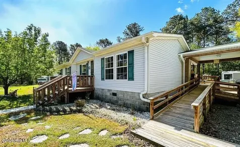 127 Rojay Lane Richlands NC 28574