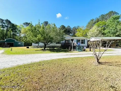 127 Rojay Lane Richlands NC 28574
