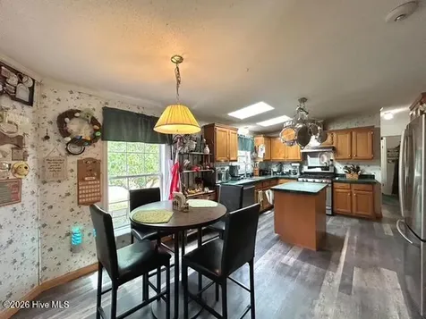 127 Rojay Lane Richlands NC 28574