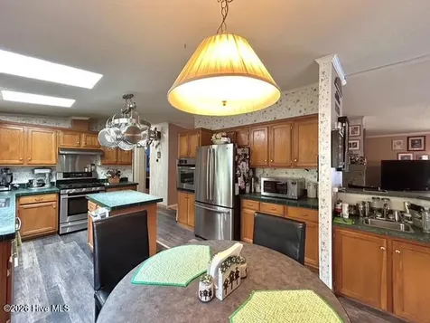 127 Rojay Lane Richlands NC 28574