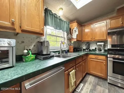 127 Rojay Lane Richlands NC 28574