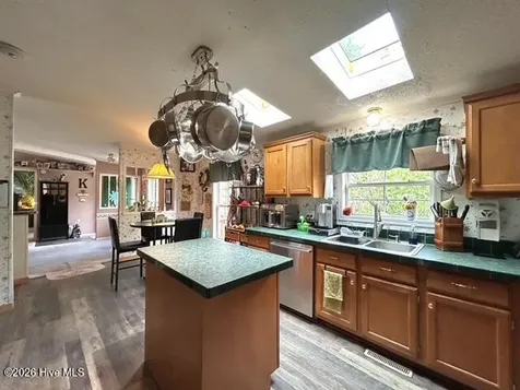 127 Rojay Lane Richlands NC 28574