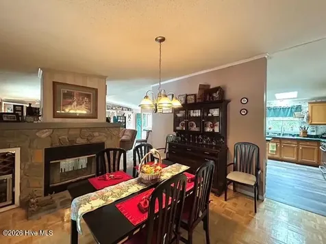 127 Rojay Lane Richlands NC 28574