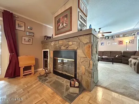 127 Rojay Lane Richlands NC 28574