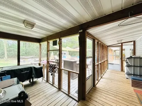 127 Rojay Lane Richlands NC 28574