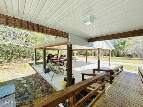 127 Rojay Lane Richlands NC 28574