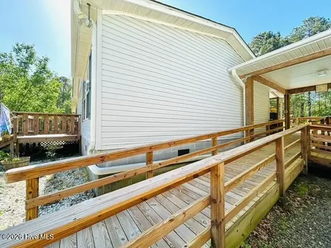 127 Rojay Lane Richlands NC 28574