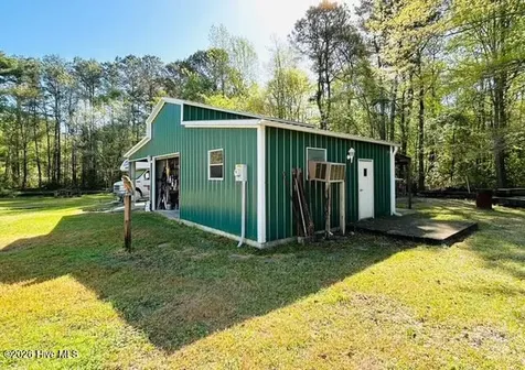 127 Rojay Lane Richlands NC 28574