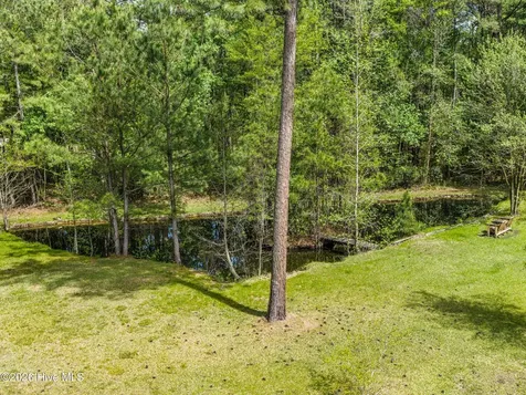 127 Rojay Lane Richlands NC 28574