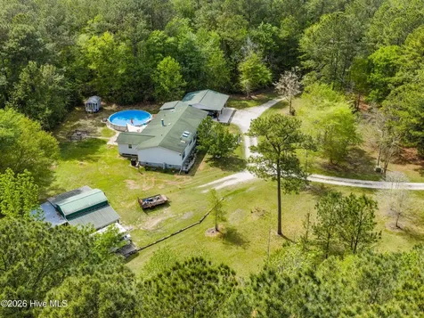 127 Rojay Lane Richlands NC 28574