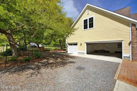 135 Great Oak Drive Hampstead NC 28443