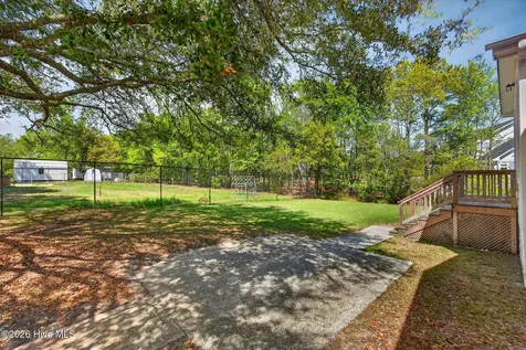 135 Great Oak Drive Hampstead NC 28443