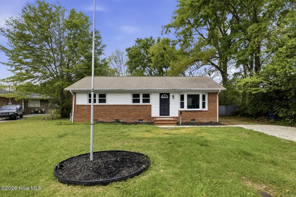 103 Puller Drive Jacksonville NC 28540