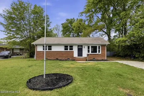 103 Puller Drive Jacksonville NC 28540