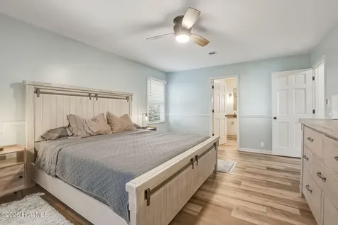 428 Holly Street Emerald Isle NC 28594