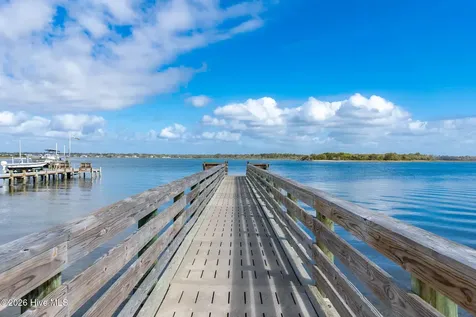 428 Holly Street Emerald Isle NC 28594