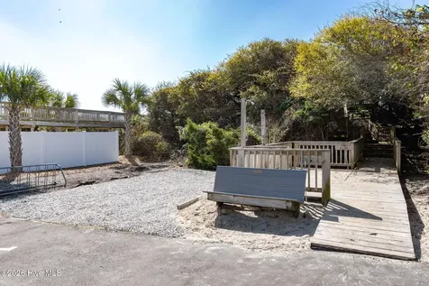 428 Holly Street Emerald Isle NC 28594