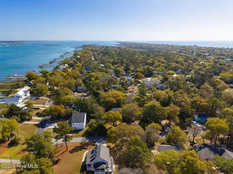 428 Holly Street Emerald Isle NC 28594