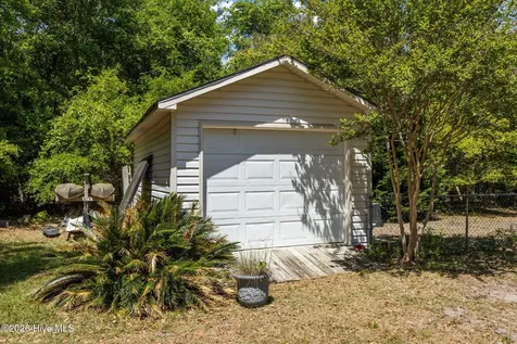 102 Shady Path Cedar Point NC 28584