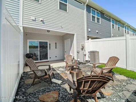 16 Outrigger Drive Swansboro NC 28584