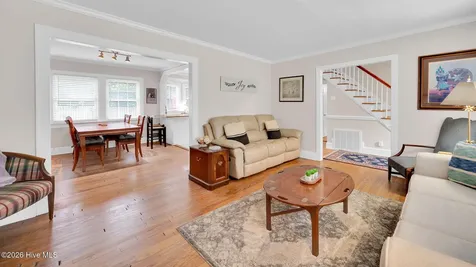 1902 Sherwood Drive Greenville NC 27858