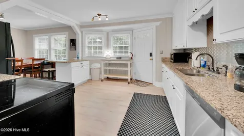 1902 Sherwood Drive Greenville NC 27858