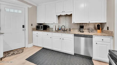 1902 Sherwood Drive Greenville NC 27858