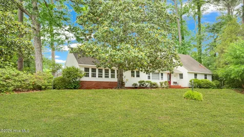 1902 Sherwood Drive Greenville NC 27858