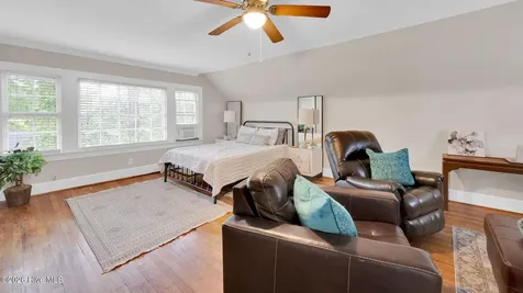 1902 Sherwood Drive Greenville NC 27858