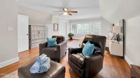 1902 Sherwood Drive Greenville NC 27858