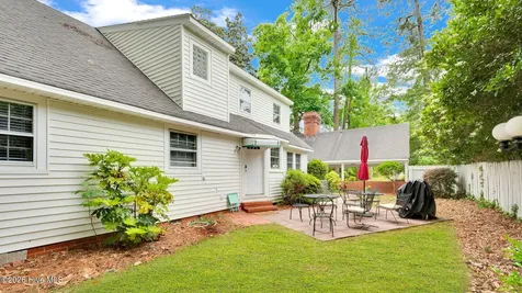 1902 Sherwood Drive Greenville NC 27858