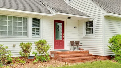 1902 Sherwood Drive Greenville NC 27858
