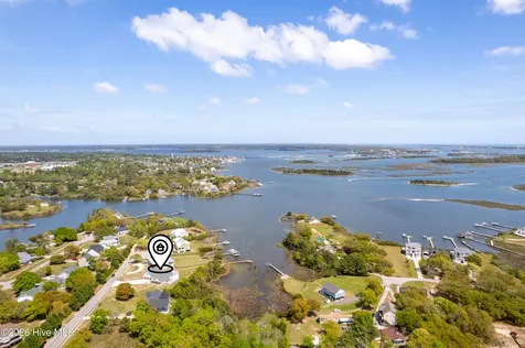 106 Elizabeth Way Court Swansboro NC 28584