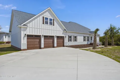 106 Elizabeth Way Court Swansboro NC 28584