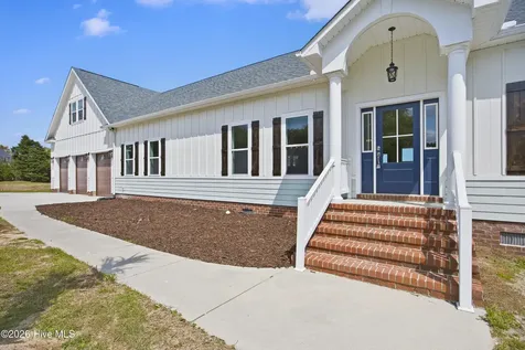 106 Elizabeth Way Court Swansboro NC 28584