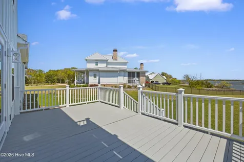 106 Elizabeth Way Court Swansboro NC 28584