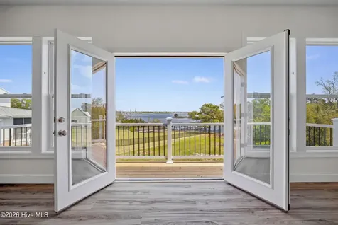 106 Elizabeth Way Court Swansboro NC 28584