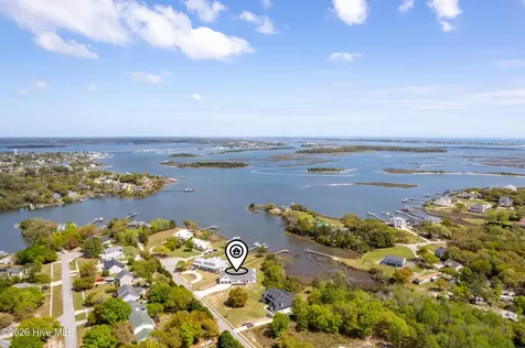 106 Elizabeth Way Court Swansboro NC 28584