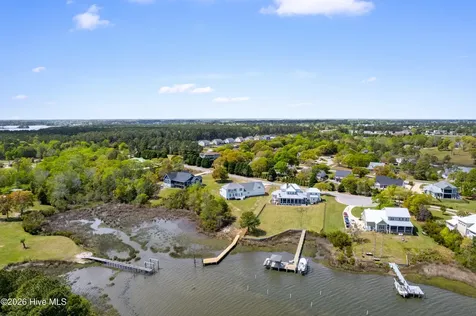 106 Elizabeth Way Court Swansboro NC 28584