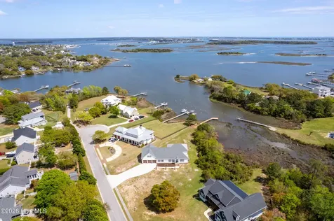 106 Elizabeth Way Court Swansboro NC 28584