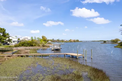 106 Elizabeth Way Court Swansboro NC 28584