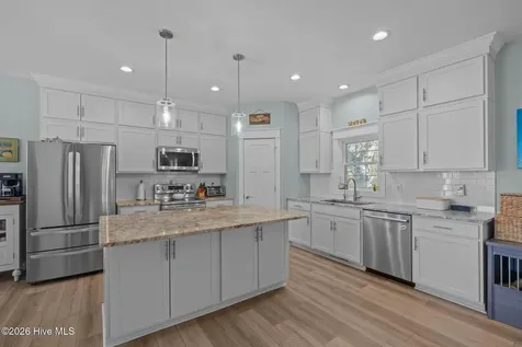310 Lord Berkeley Drive Emerald Isle NC 28594