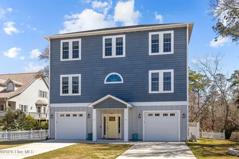 310 Lord Berkeley Drive Emerald Isle NC 28594