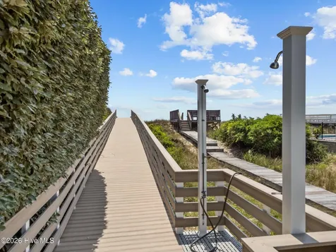 310 Lord Berkeley Drive Emerald Isle NC 28594