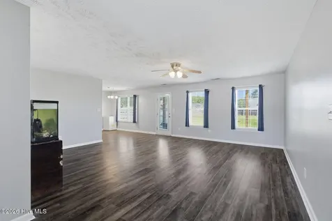 202 High Meadow Court Richlands NC 28574
