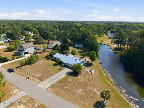 218 Lake Arthur Drive Newport NC 28570
