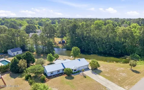 218 Lake Arthur Drive Newport NC 28570