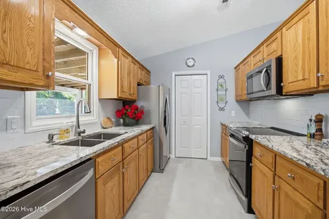 218 Lake Arthur Drive Newport NC 28570
