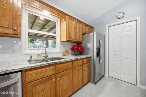 218 Lake Arthur Drive Newport NC 28570